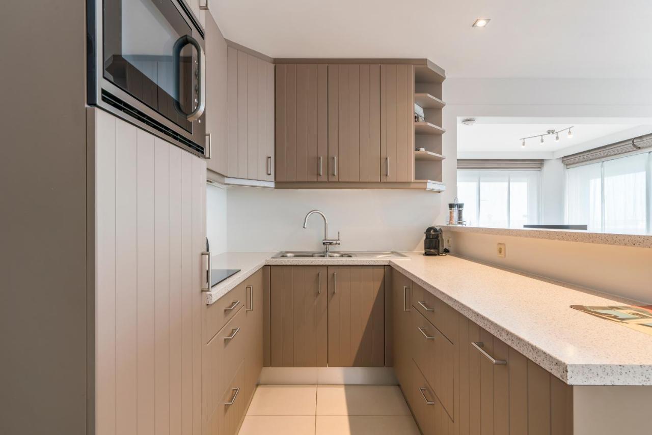 Appartement Gelijkvloers Zeedijk - Lichtrijk En Modern Blankenberge